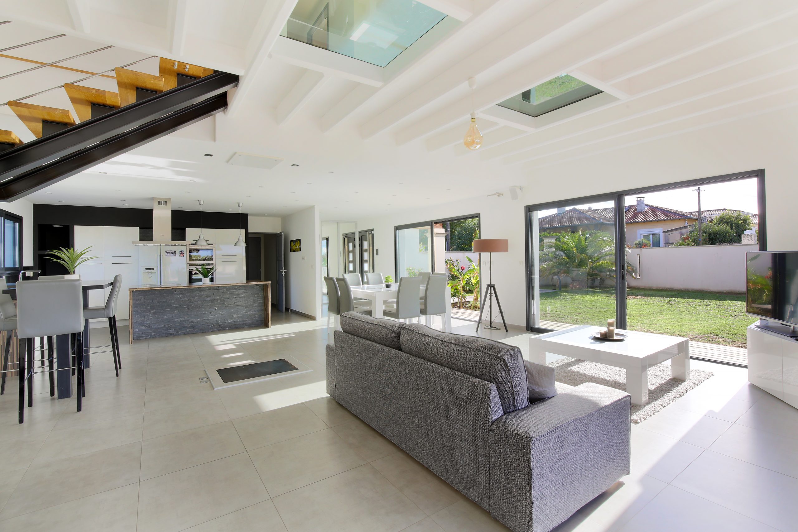 10 - Pièce de vie avt